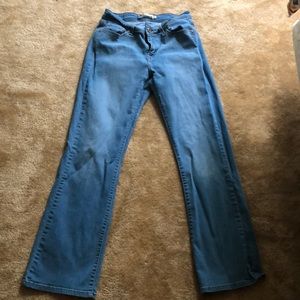 Levi Curvy boot cut jeans
